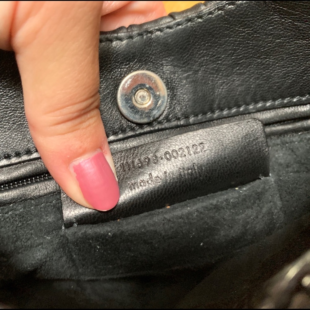 ❗️SOLD❗️🎉2xHP🎉 Yves Saint Laurent Black Handbag - Picture 6 of 9
